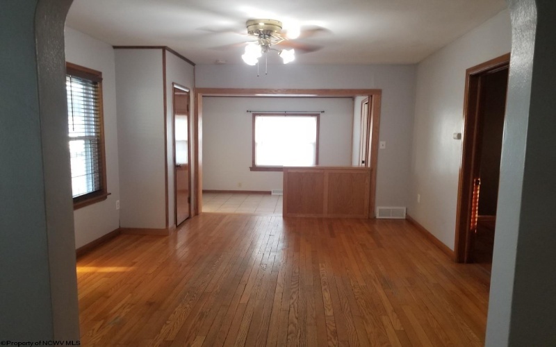 210 Olive Street, Bridgeport, West Virginia 26330-0000, 3 Bedrooms Bedrooms, 7 Rooms Rooms,1 BathroomBathrooms,Single Family Detached,For Sale,Olive,10161632