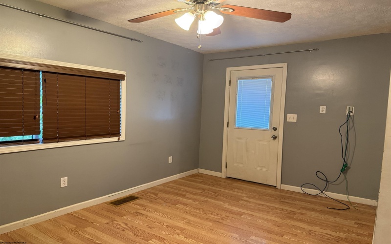 211 Main Street, Grant Town, West Virginia 26574, 2 Bedrooms Bedrooms, 5 Rooms Rooms,1 BathroomBathrooms,Single Family Detached,For Sale,Main,10161622
