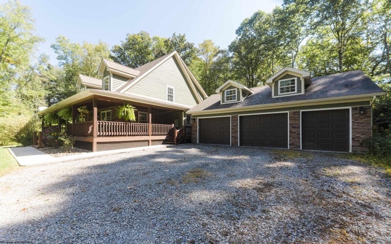 3543 Lazzelle Union Road, Morgantown, West Virginia 26501, 4 Bedrooms Bedrooms, 8 Rooms Rooms,2 BathroomsBathrooms,Single Family Detached,For Sale,Lazzelle Union,10161623