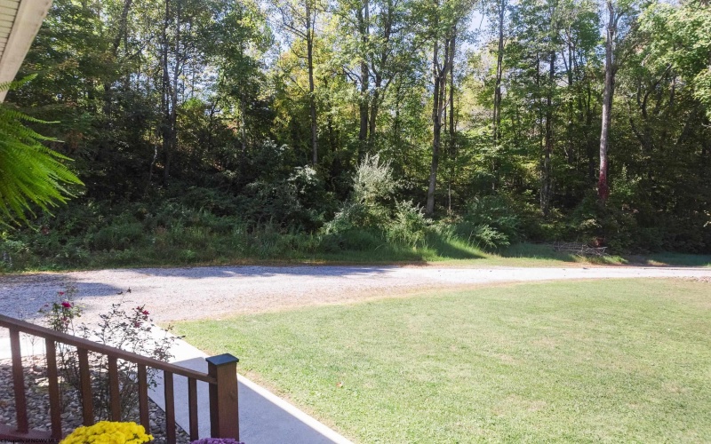 3543 Lazzelle Union Road, Morgantown, West Virginia 26501, 4 Bedrooms Bedrooms, 8 Rooms Rooms,2 BathroomsBathrooms,Single Family Detached,For Sale,Lazzelle Union,10161623