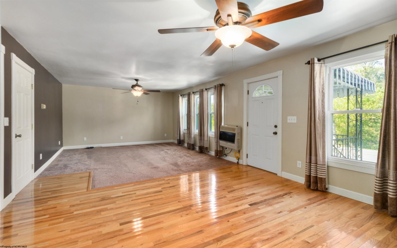 3930 Shinnston Pike, Clarksburg, West Virginia 26301, 3 Bedrooms Bedrooms, 4 Rooms Rooms,1 BathroomBathrooms,Single Family Detached,For Sale,Shinnston,10161624