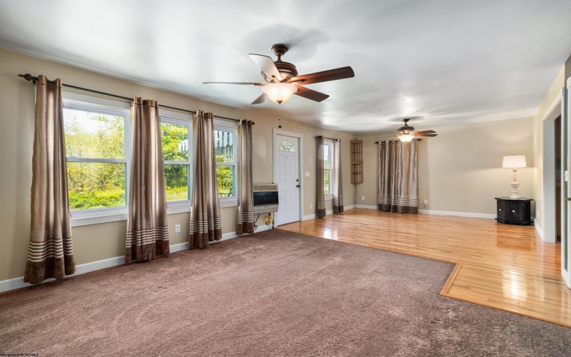 3930 Shinnston Pike, Clarksburg, West Virginia 26301, 3 Bedrooms Bedrooms, 4 Rooms Rooms,1 BathroomBathrooms,Single Family Detached,For Sale,Shinnston,10161624
