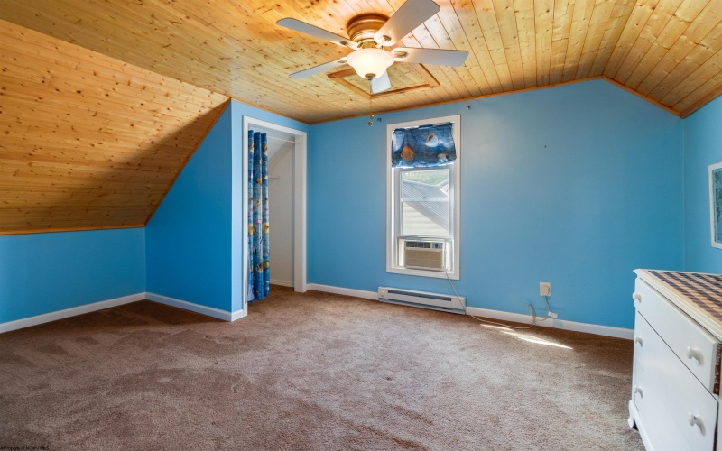 3930 Shinnston Pike, Clarksburg, West Virginia 26301, 3 Bedrooms Bedrooms, 4 Rooms Rooms,1 BathroomBathrooms,Single Family Detached,For Sale,Shinnston,10161624