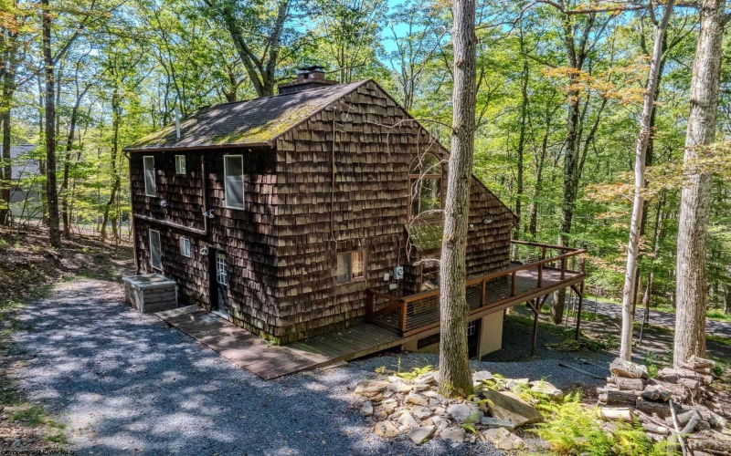 100 Ginger Court, Terra Alta, West Virginia 26764, 3 Bedrooms Bedrooms, 7 Rooms Rooms,3 BathroomsBathrooms,Single Family Detached,For Sale,Ginger,10161636