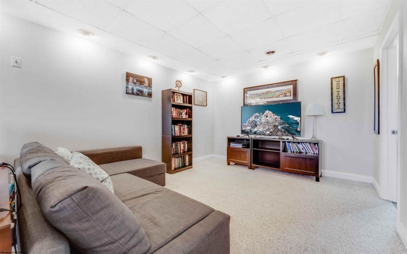 436 December Lane, Morgantown, West Virginia 26508, 3 Bedrooms Bedrooms, 9 Rooms Rooms,3 BathroomsBathrooms,Single Family Detached,For Sale,December,10161644