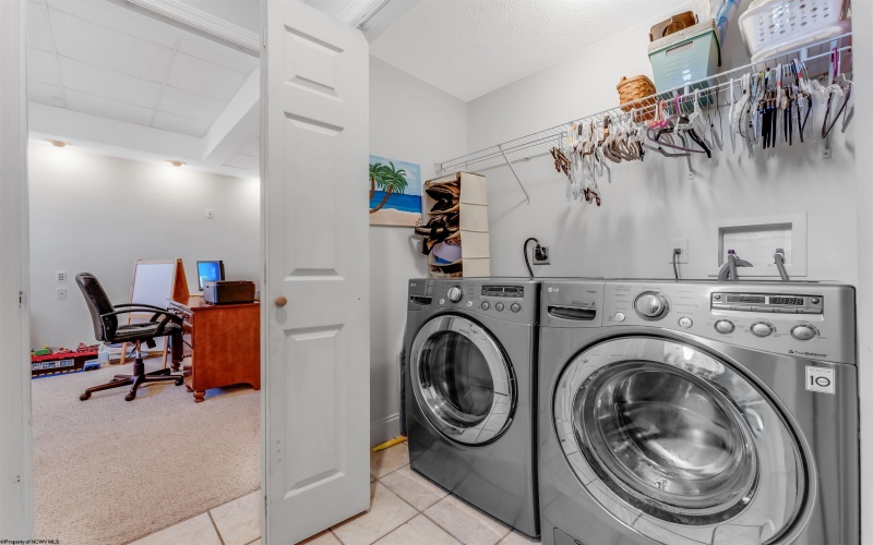 436 December Lane, Morgantown, West Virginia 26508, 3 Bedrooms Bedrooms, 9 Rooms Rooms,3 BathroomsBathrooms,Single Family Detached,For Sale,December,10161644