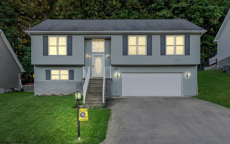 436 December Lane, Morgantown, West Virginia 26508, 3 Bedrooms Bedrooms, 9 Rooms Rooms,3 BathroomsBathrooms,Single Family Detached,For Sale,December,10161644