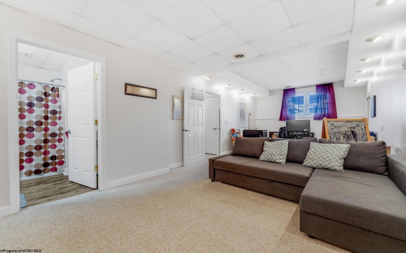 436 December Lane, Morgantown, West Virginia 26508, 3 Bedrooms Bedrooms, 9 Rooms Rooms,3 BathroomsBathrooms,Single Family Detached,For Sale,December,10161644
