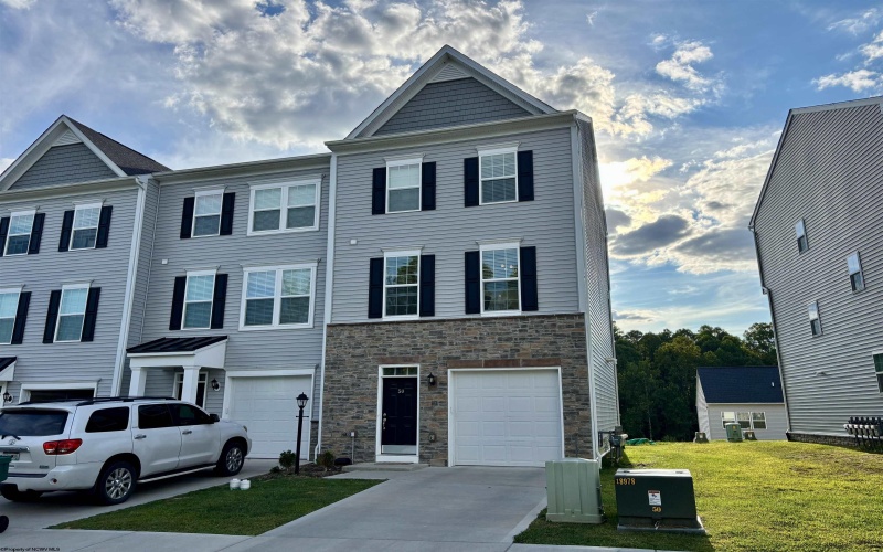 50 Dover Court, Bridgeport, West Virginia 26330, 4 Bedrooms Bedrooms, 5 Rooms Rooms,4 BathroomsBathrooms,Residential Rentals,For Rent,Dover,10161637