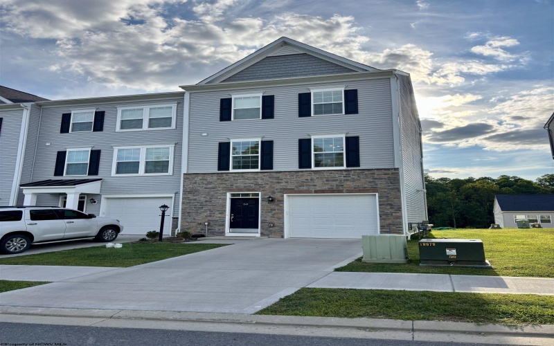 50 Dover Court, Bridgeport, West Virginia 26330, 4 Bedrooms Bedrooms, 5 Rooms Rooms,4 BathroomsBathrooms,Residential Rentals,For Rent,Dover,10161637