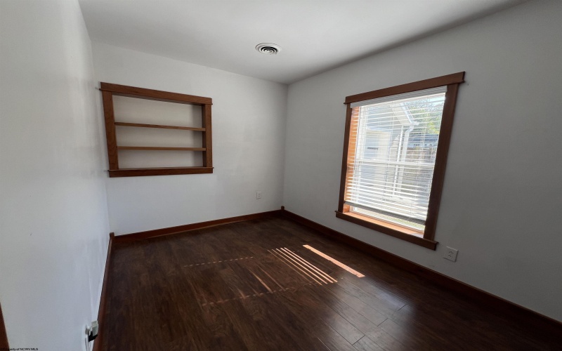 541 Hess Street, Morgantown, West Virginia 26501, 3 Bedrooms Bedrooms, 5 Rooms Rooms,1 BathroomBathrooms,Single Family Detached,For Sale,Hess,10161648