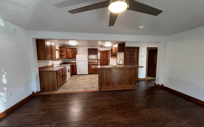 541 Hess Street, Morgantown, West Virginia 26501, 3 Bedrooms Bedrooms, 5 Rooms Rooms,1 BathroomBathrooms,Single Family Detached,For Sale,Hess,10161648