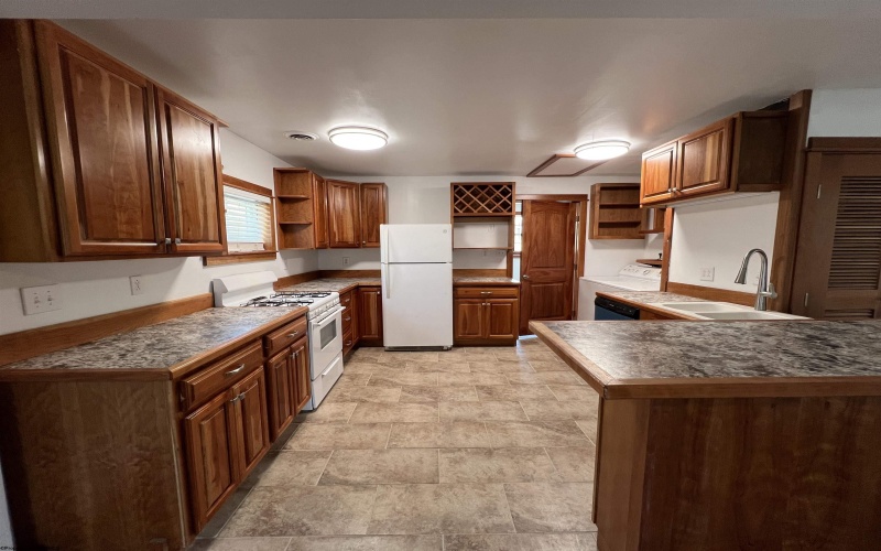 541 Hess Street, Morgantown, West Virginia 26501, 3 Bedrooms Bedrooms, 5 Rooms Rooms,1 BathroomBathrooms,Single Family Detached,For Sale,Hess,10161648