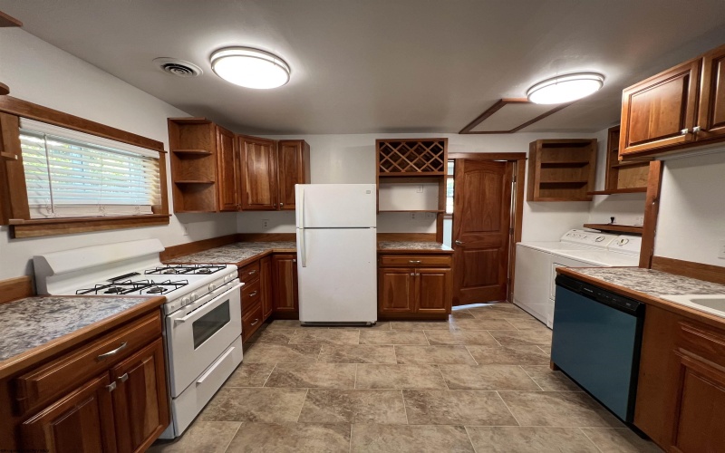 541 Hess Street, Morgantown, West Virginia 26501, 3 Bedrooms Bedrooms, 5 Rooms Rooms,1 BathroomBathrooms,Single Family Detached,For Sale,Hess,10161648