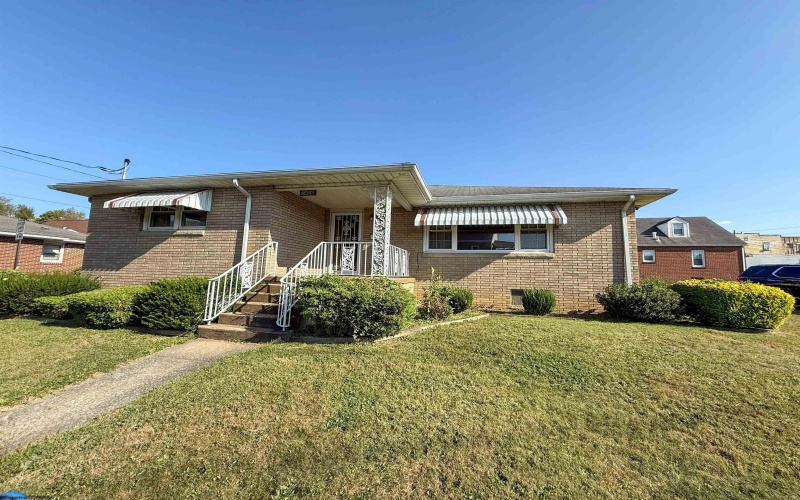 1406 20th Street, Clarksburg, West Virginia 26301, 2 Bedrooms Bedrooms, 7 Rooms Rooms,2 BathroomsBathrooms,Single Family Detached,For Sale,20th,10161647