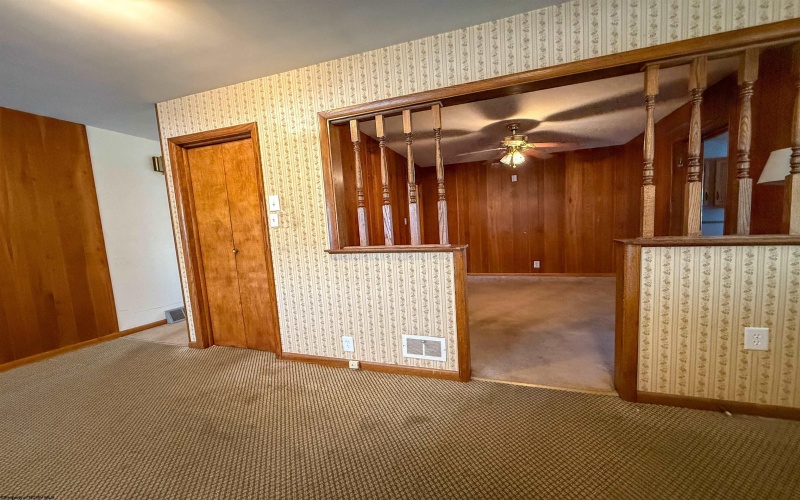 1406 20th Street, Clarksburg, West Virginia 26301, 2 Bedrooms Bedrooms, 7 Rooms Rooms,2 BathroomsBathrooms,Single Family Detached,For Sale,20th,10161647