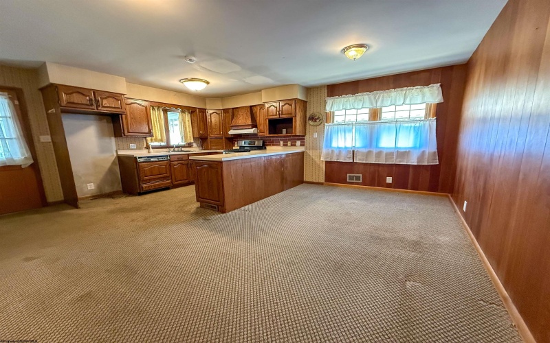 1406 20th Street, Clarksburg, West Virginia 26301, 2 Bedrooms Bedrooms, 7 Rooms Rooms,2 BathroomsBathrooms,Single Family Detached,For Sale,20th,10161647