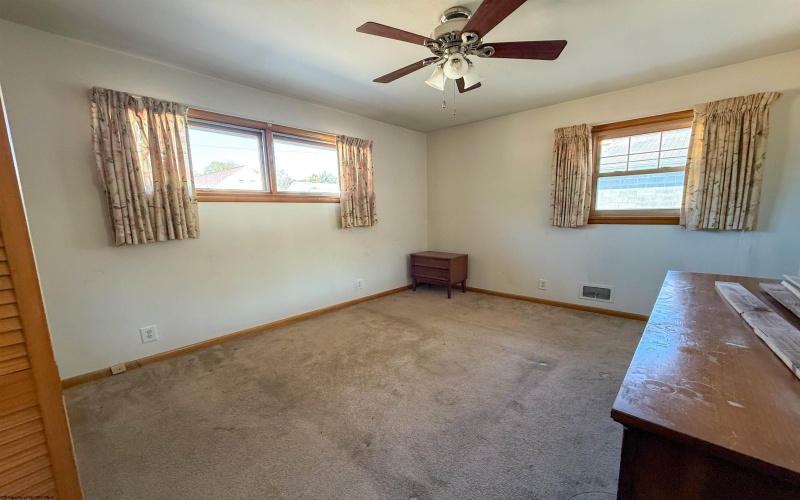 1406 20th Street, Clarksburg, West Virginia 26301, 2 Bedrooms Bedrooms, 7 Rooms Rooms,2 BathroomsBathrooms,Single Family Detached,For Sale,20th,10161647