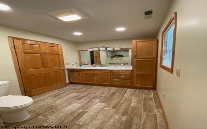 837 Cliff Street, Weston, West Virginia 26452, 4 Bedrooms Bedrooms, 10 Rooms Rooms,2 BathroomsBathrooms,Single Family Detached,For Sale,Cliff,10161651