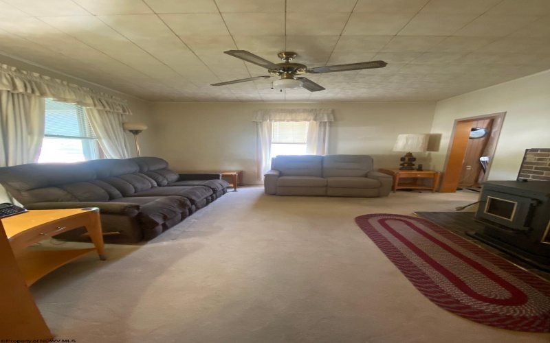 837 Cliff Street, Weston, West Virginia 26452, 4 Bedrooms Bedrooms, 10 Rooms Rooms,2 BathroomsBathrooms,Single Family Detached,For Sale,Cliff,10161651