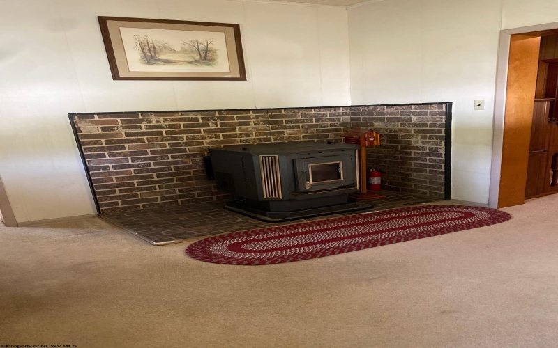 837 Cliff Street, Weston, West Virginia 26452, 4 Bedrooms Bedrooms, 10 Rooms Rooms,2 BathroomsBathrooms,Single Family Detached,For Sale,Cliff,10161651