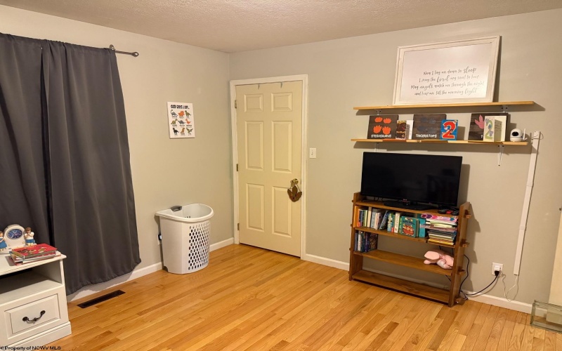 34 Crawford Street, Beverly, West Virginia 26253, 3 Bedrooms Bedrooms, 5 Rooms Rooms,2 BathroomsBathrooms,Single Family Detached,For Sale,Crawford,10161653