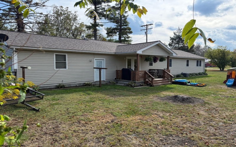 34 Crawford Street, Beverly, West Virginia 26253, 3 Bedrooms Bedrooms, 5 Rooms Rooms,2 BathroomsBathrooms,Single Family Detached,For Sale,Crawford,10161653