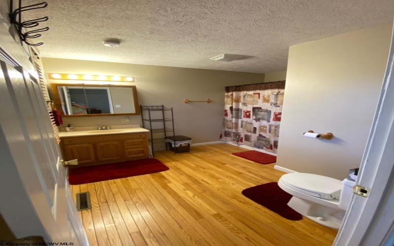 34 Crawford Street, Beverly, West Virginia 26253, 3 Bedrooms Bedrooms, 5 Rooms Rooms,2 BathroomsBathrooms,Single Family Detached,For Sale,Crawford,10161653