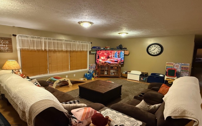 34 Crawford Street, Beverly, West Virginia 26253, 3 Bedrooms Bedrooms, 5 Rooms Rooms,2 BathroomsBathrooms,Single Family Detached,For Sale,Crawford,10161653