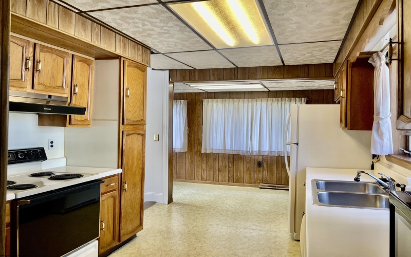 67 Gibson Avenue, Masontown, West Virginia 26542, 4 Bedrooms Bedrooms, 7 Rooms Rooms,1 BathroomBathrooms,Single Family Detached,For Sale,Gibson,10161675
