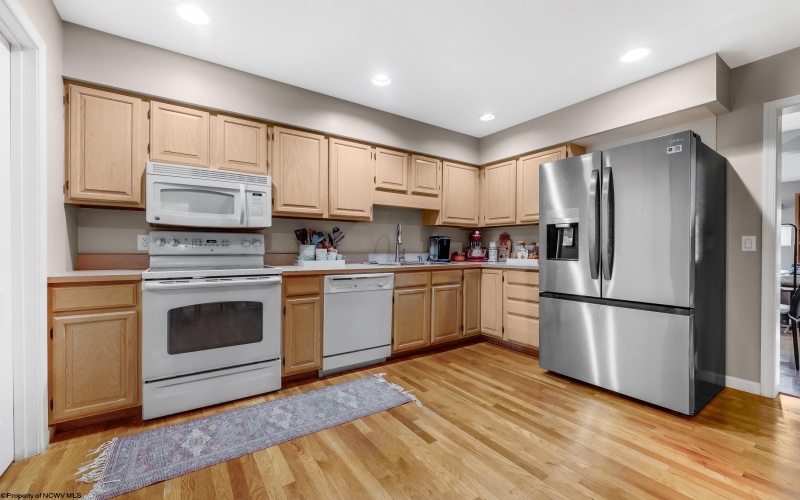 705 Lakeview Estates, Morgantown, West Virginia 26508, 3 Bedrooms Bedrooms, 7 Rooms Rooms,3 BathroomsBathrooms,Single Family Attached,For Sale,Lakeview,10161677