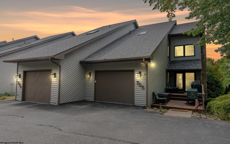 705 Lakeview Estates, Morgantown, West Virginia 26508, 3 Bedrooms Bedrooms, 7 Rooms Rooms,3 BathroomsBathrooms,Single Family Attached,For Sale,Lakeview,10161677