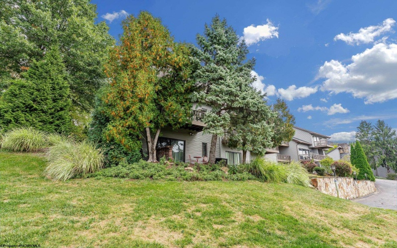 705 Lakeview Estates, Morgantown, West Virginia 26508, 3 Bedrooms Bedrooms, 7 Rooms Rooms,3 BathroomsBathrooms,Single Family Attached,For Sale,Lakeview,10161677