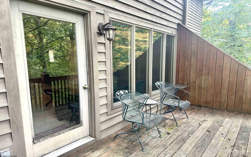 206 Aaron Smith Drive, Bridgeport, West Virginia 26330, 3 Bedrooms Bedrooms, 5 Rooms Rooms,3 BathroomsBathrooms,Single Family Attached,For Sale,Aaron Smith,10161660