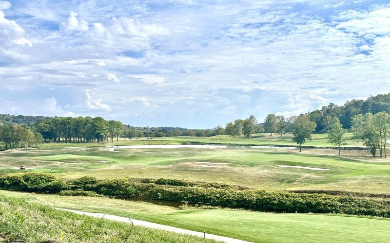 206 Aaron Smith Drive, Bridgeport, West Virginia 26330, 3 Bedrooms Bedrooms, 5 Rooms Rooms,3 BathroomsBathrooms,Single Family Attached,For Sale,Aaron Smith,10161660