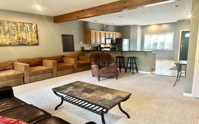 206 Aaron Smith Drive, Bridgeport, West Virginia 26330, 3 Bedrooms Bedrooms, 5 Rooms Rooms,3 BathroomsBathrooms,Single Family Attached,For Sale,Aaron Smith,10161660