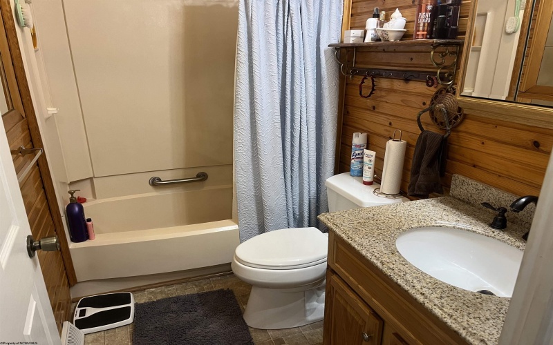 908 Main Avenue, Weston, West Virginia 26452, 3 Bedrooms Bedrooms, 7 Rooms Rooms,1 BathroomBathrooms,Single Family Detached,For Sale,Main,10161674