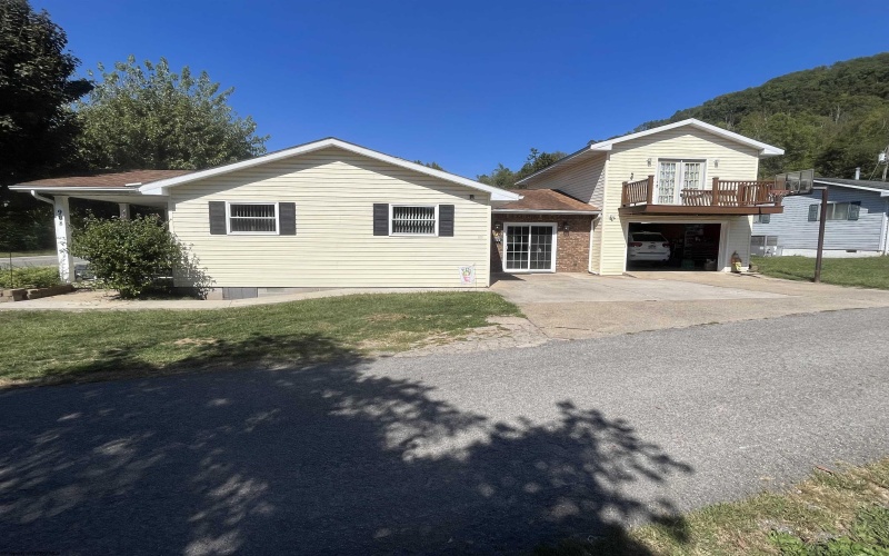 908 Main Avenue, Weston, West Virginia 26452, 3 Bedrooms Bedrooms, 7 Rooms Rooms,1 BathroomBathrooms,Single Family Detached,For Sale,Main,10161674