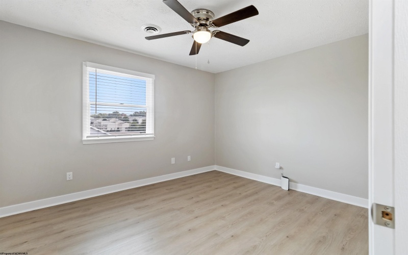 9 South East Court, Morgantown, West Virginia 26505, 2 Bedrooms Bedrooms, 4 Rooms Rooms,1 BathroomBathrooms,Residential Rentals,For Rent,South East,10161655
