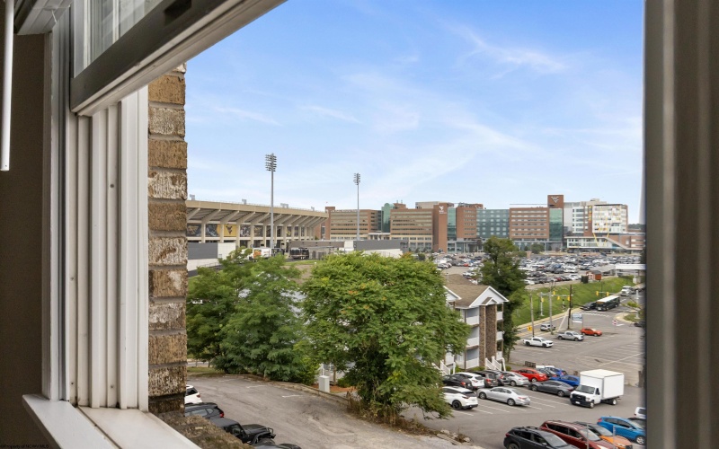 9 South East Court, Morgantown, West Virginia 26505, 2 Bedrooms Bedrooms, 4 Rooms Rooms,1 BathroomBathrooms,Residential Rentals,For Rent,South East,10161655