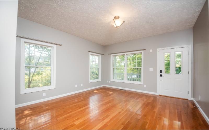 280 West Run Road, Morgantown, West Virginia 26508, 3 Bedrooms Bedrooms, 10 Rooms Rooms,3 BathroomsBathrooms,Residential Rentals,For Rent,West Run,10161658