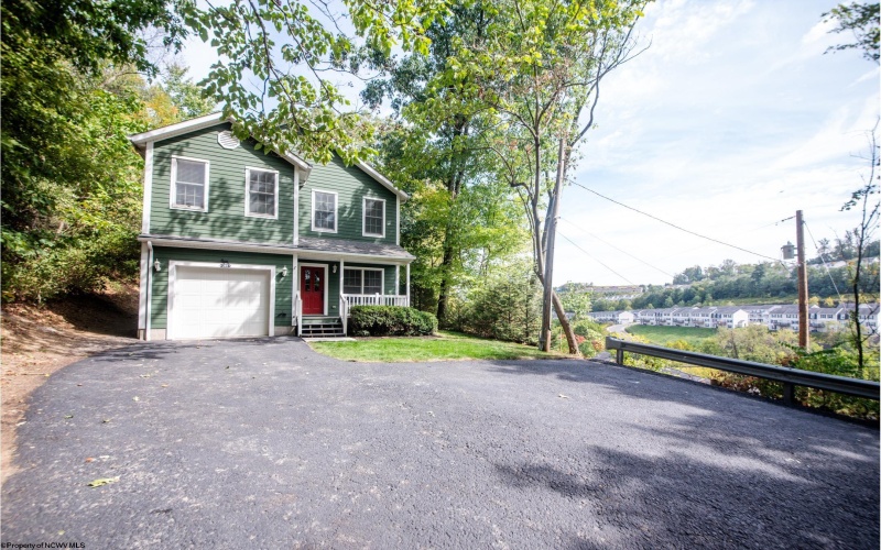 280 West Run Road, Morgantown, West Virginia 26508, 3 Bedrooms Bedrooms, 10 Rooms Rooms,3 BathroomsBathrooms,Residential Rentals,For Rent,West Run,10161658