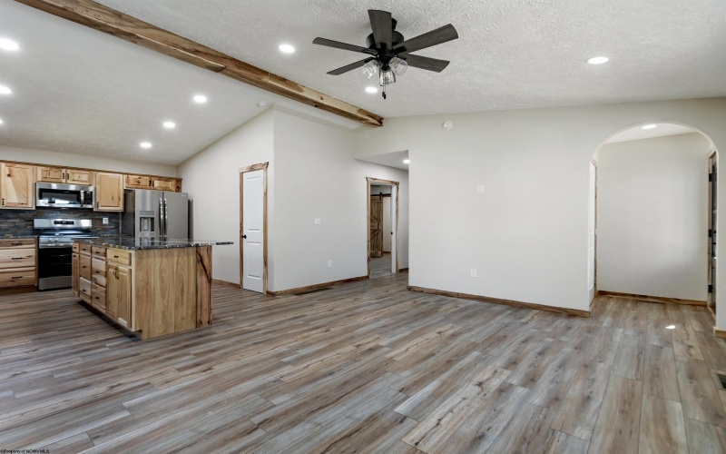 100 Maple Street, Masontown, West Virginia 26542-9649, 4 Bedrooms Bedrooms, 8 Rooms Rooms,2 BathroomsBathrooms,Single Family Detached,For Sale,Maple,10161662