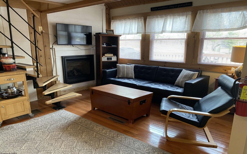 92 Lodge Drive, Davis, West Virginia 26260, 2 Bedrooms Bedrooms, 4 Rooms Rooms,1 BathroomBathrooms,Single Family Detached,For Sale,Lodge,10158507