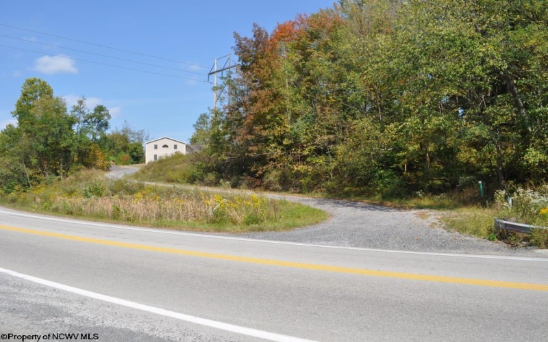 3039 Earl L Core Road, Morgantown, West Virginia 26508, 3 Bedrooms Bedrooms, 6 Rooms Rooms,2 BathroomsBathrooms,Single Family Detached,For Sale,Earl L Core,10161667