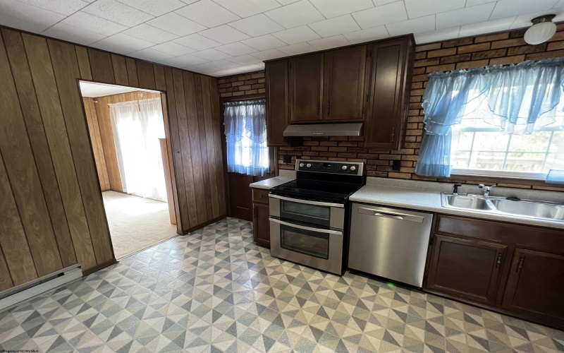 9517 Seneca Trail, Mill Creek, West Virginia 26280, 4 Bedrooms Bedrooms, 8 Rooms Rooms,2 BathroomsBathrooms,Single Family Detached,For Sale,Seneca,10161661