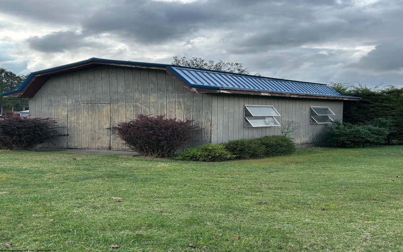 68 Crescent Avenue, Buckhannon, West Virginia 26201, 4 Bedrooms Bedrooms, 13 Rooms Rooms,1 BathroomBathrooms,Single Family Detached,For Sale,Crescent,10161678