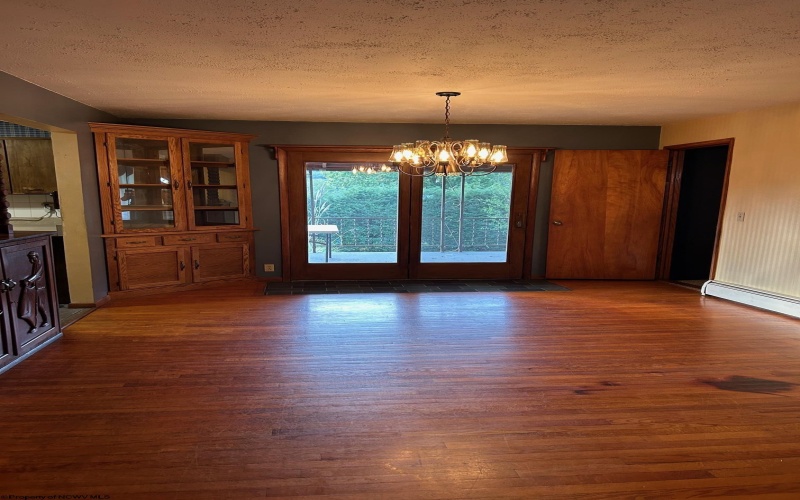 68 Crescent Avenue, Buckhannon, West Virginia 26201, 4 Bedrooms Bedrooms, 13 Rooms Rooms,1 BathroomBathrooms,Single Family Detached,For Sale,Crescent,10161678