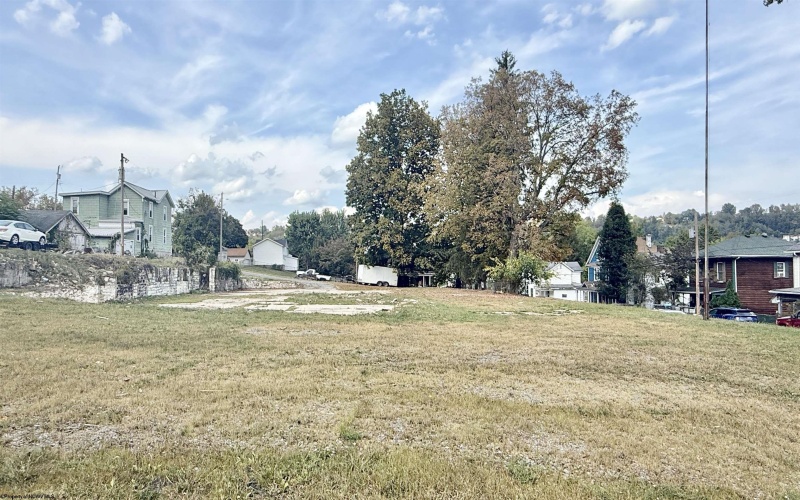 306 BEECH Street, Grafton, West Virginia 26354, ,Lots/land,For Sale,BEECH,10161679