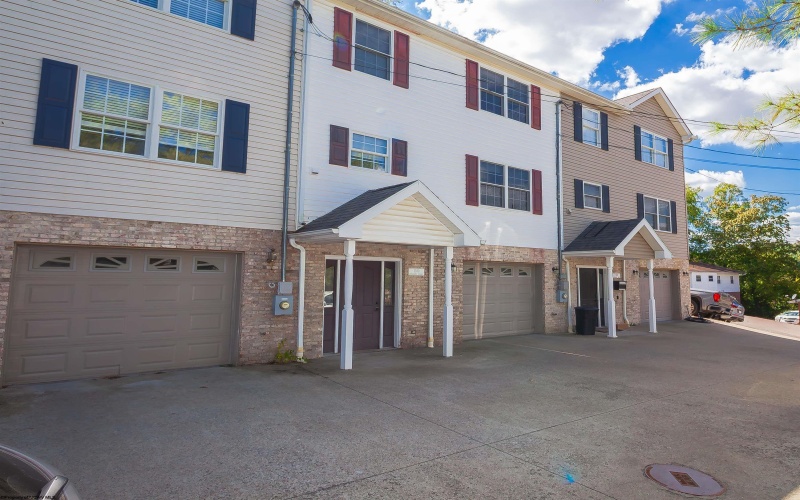 1510 Bergamont Street, Morgantown, West Virginia 26505, 3 Bedrooms Bedrooms, 6 Rooms Rooms,2 BathroomsBathrooms,Single Family Attached,For Sale,Bergamont,10161691